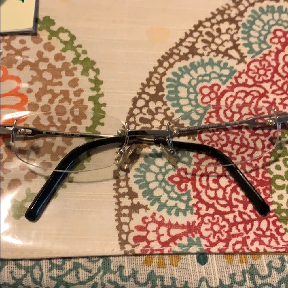 Fred’s eyeglasses with transition